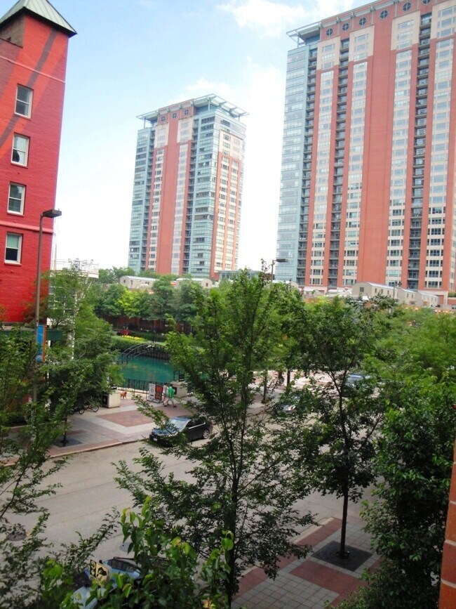Foto del edificio - 480 N McClurg Ct