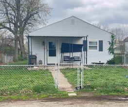 Building Photo - 2051 Ontario Ave