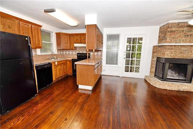 Building Photo - 3516 Douglas Ave