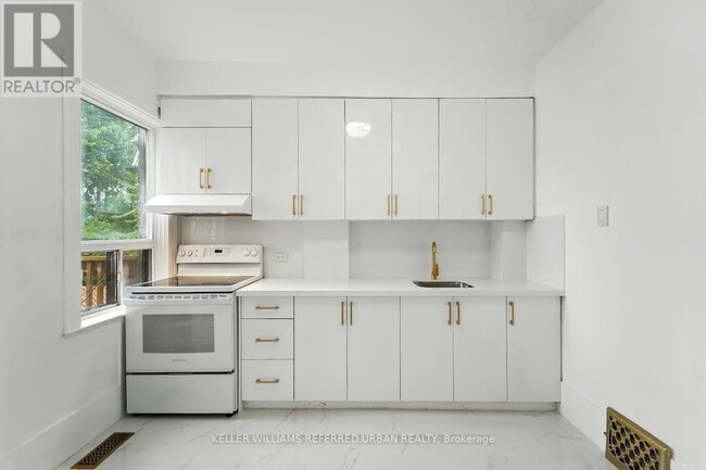Building Photo - 1182 Ossington Ave