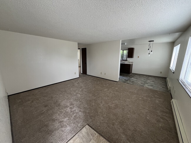 Building Photo - 85 NW Terre View Dr