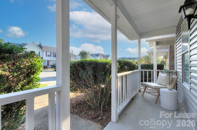 Building Photo - 8268 Golf Ridge Dr