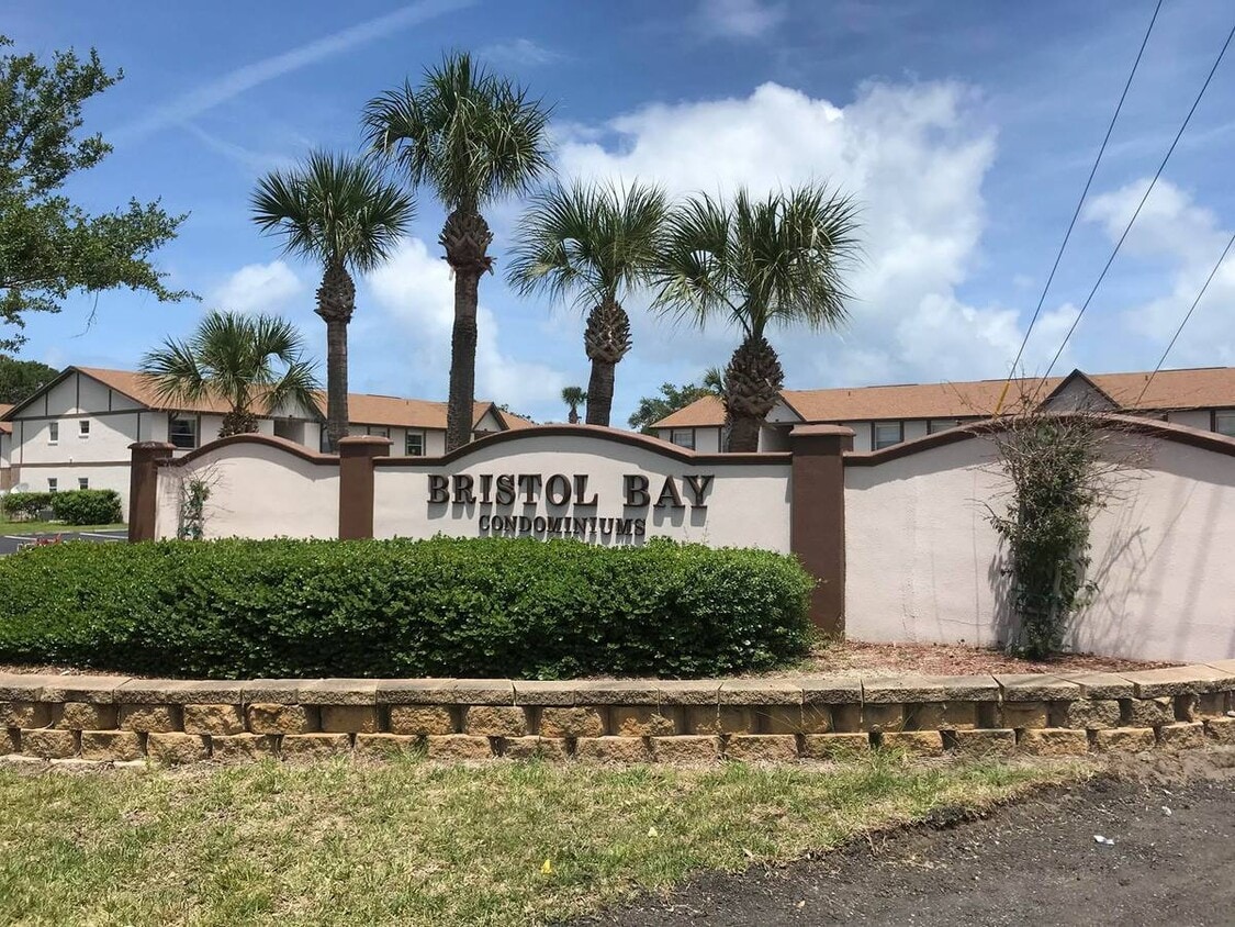 Primary Photo - 411 Banana Cay Dr
