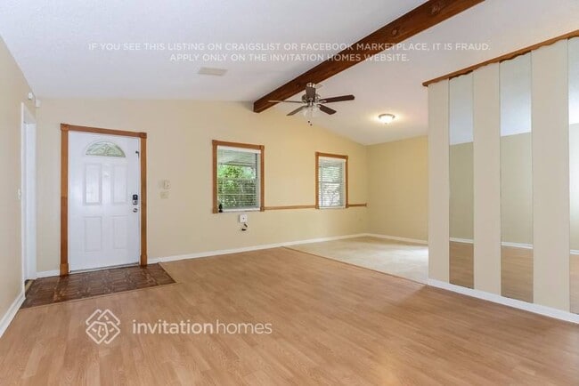 Foto del edificio - 6749 67th Ln N