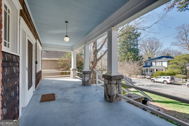 Building Photo - 155 Westminster Drive Northeast