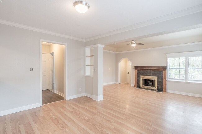 Foto del edificio - Cute Tulsa Home Available Now! 2 bedrooms ...