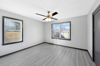 Building Photo - 4406 Edison St