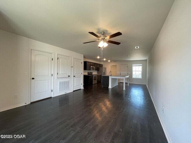 Foto del edificio - 1824 S Pennsylvania Ave