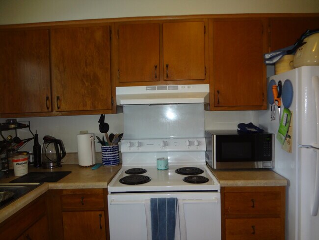Kitchen - 107 W Main St