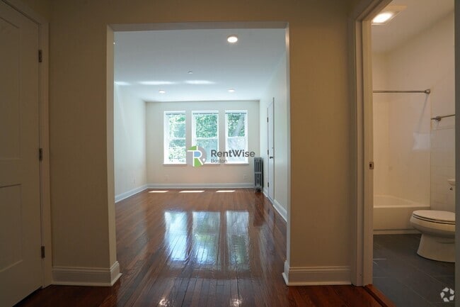 Building Photo - 123 Sutherland Rd