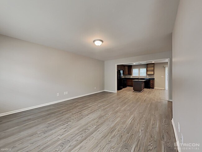 Foto del edificio - 453 Denman Loop