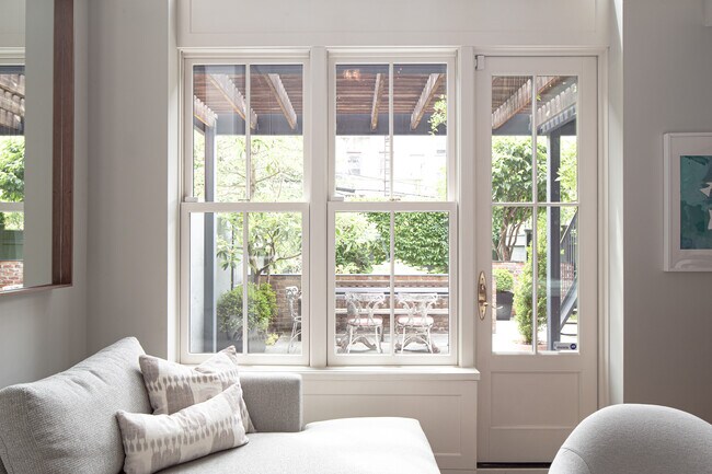 Foto del edificio - 32 1st Pl