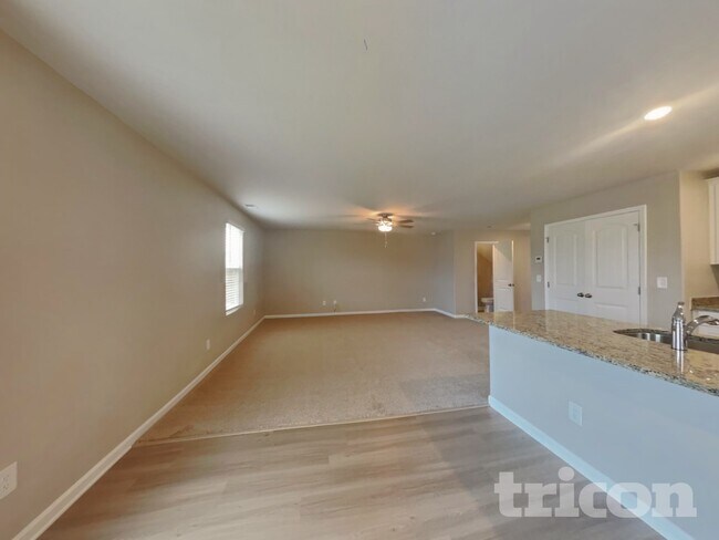 Building Photo - 118 Coleshill Rd