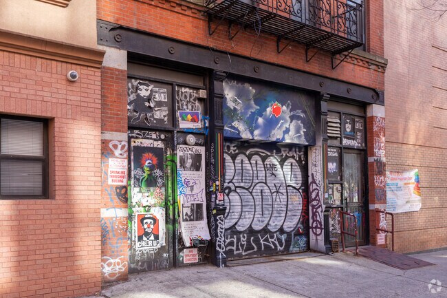 Entrance - 164 Eldridge St