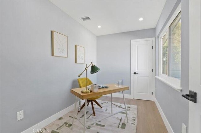 Foto del edificio - 1309 E Sunview Dr