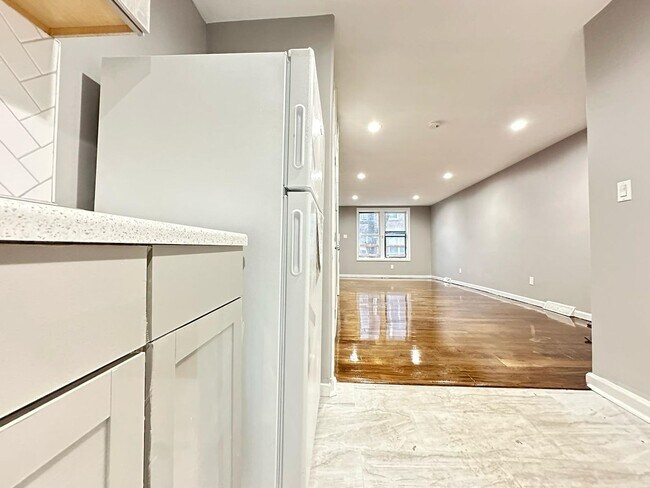 Building Photo - 3BD/1BA South Philly Home (Sec8 Vouchers A...