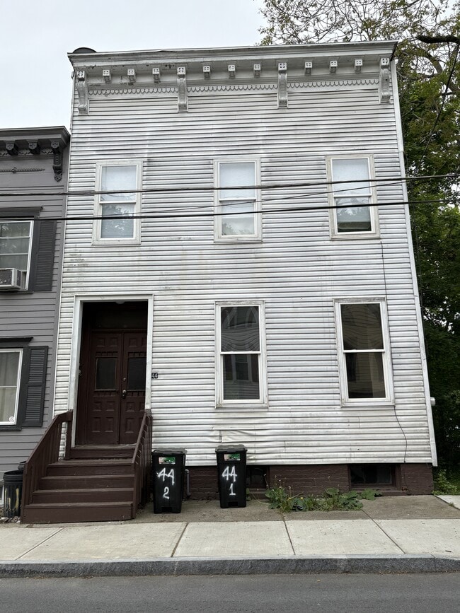 Building Photo - 44 Osborne St
