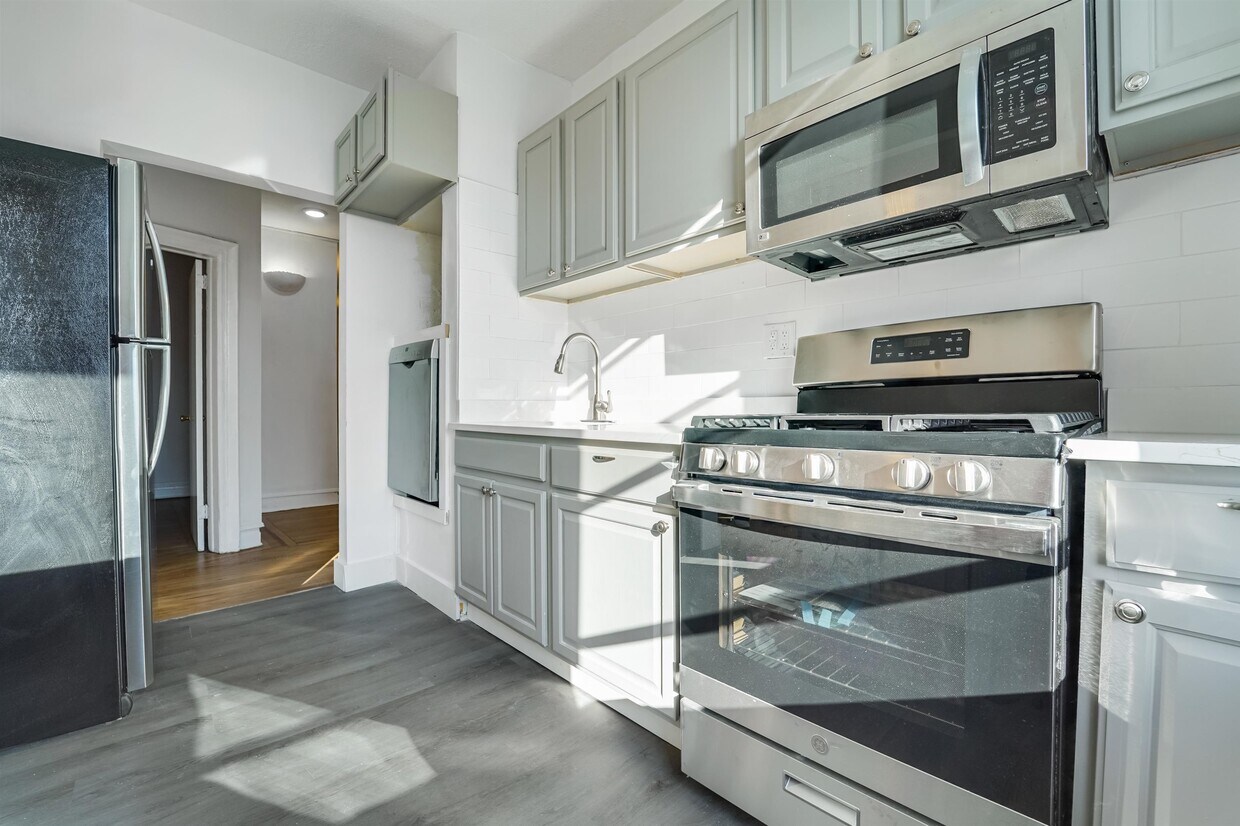 Primary Photo - 275 Harrison Ave