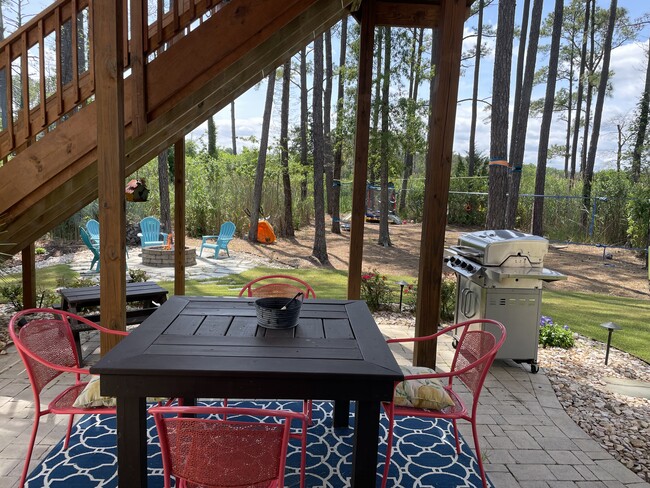Building Photo - 207 Bay Tree Beach Rd