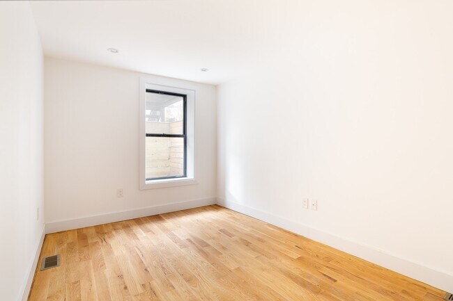 Foto del edificio - 1312 Bushwick Ave