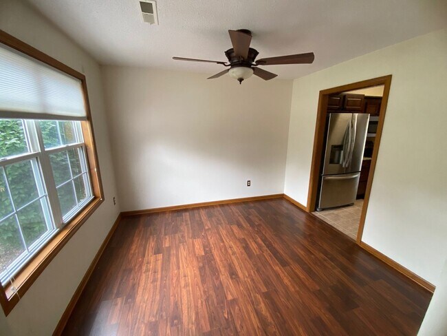Foto del edificio - Gorgeous 3 Bedroom Home in South Columbia