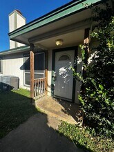 Building Photo - 2606 Howellwood Wy