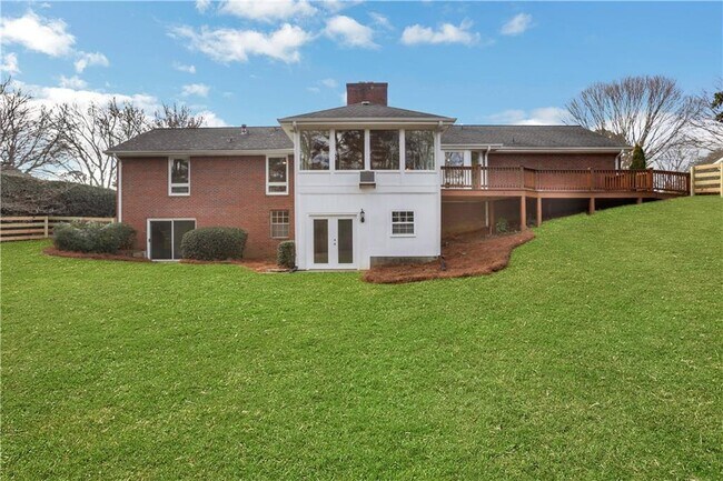 Foto del edificio - 600 Rounsaville Rd