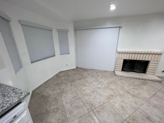 Building Photo - 24215 Kismet Cir