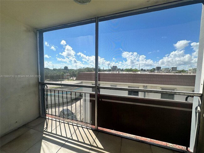 Foto del edificio - 13685 NE 10th Ave