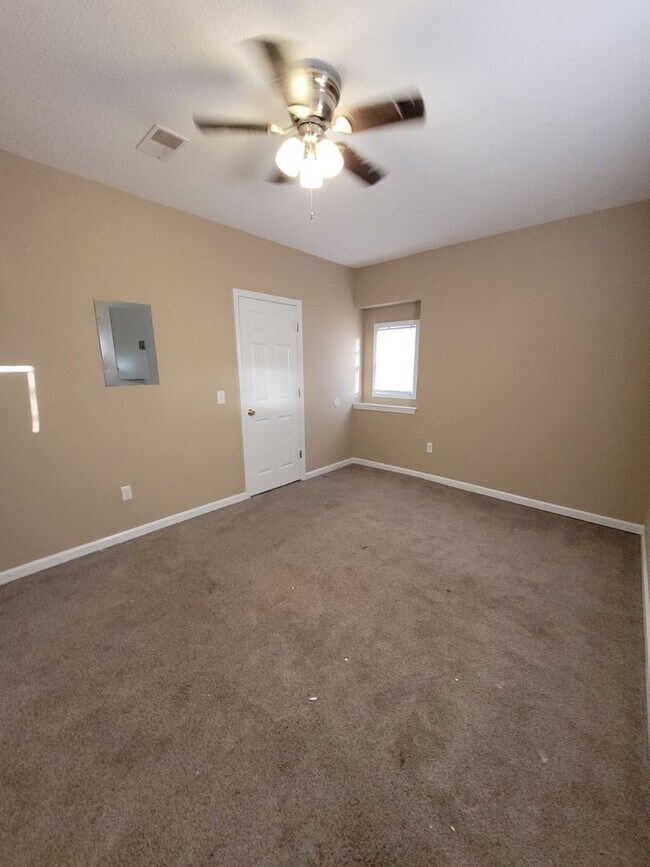 Building Photo - 70 GA-98