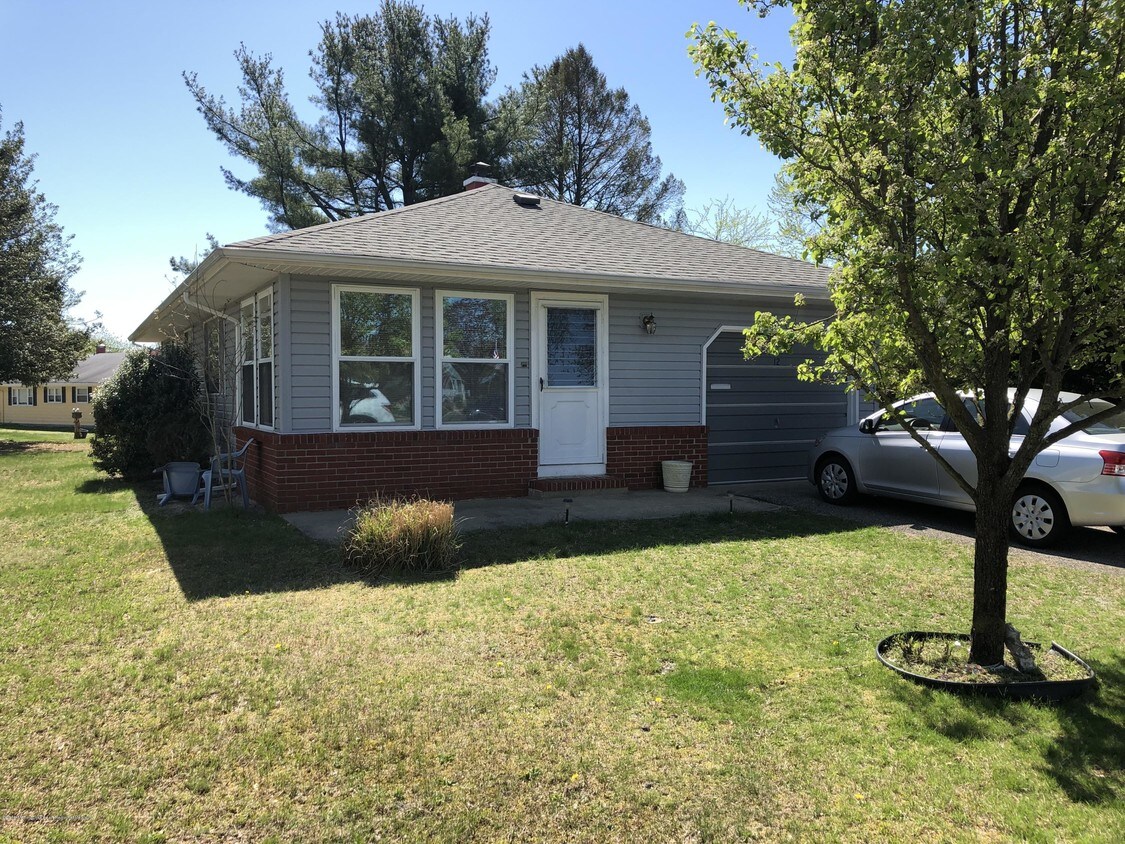 12 Arima Ct, Toms River, NJ 08757 House Rental in Toms River, NJ