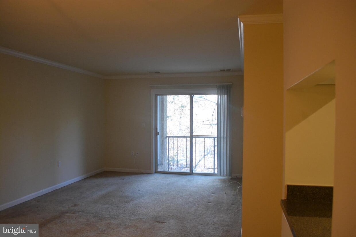 8201 Whispering Oaks Way Unit 203, Gaithersburg, MD 20879 Condo for