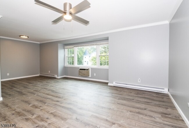 Building Photo - 190 Park St