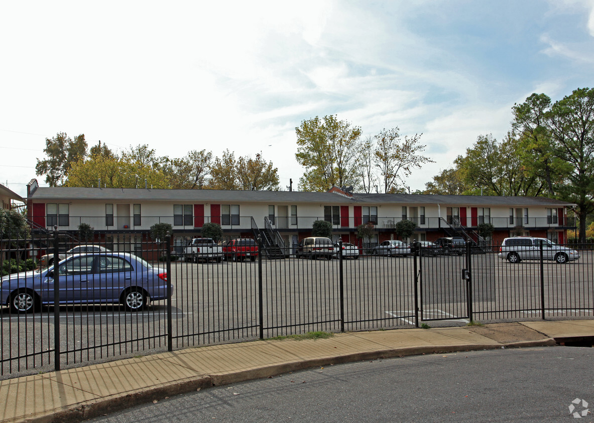 Primary Photo - Maureen Manor Apartments