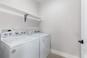 Building Photo - Town Center Apartments