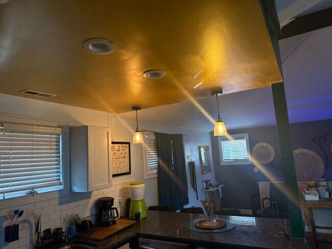 Foto del edificio - 2040 N Delaware St