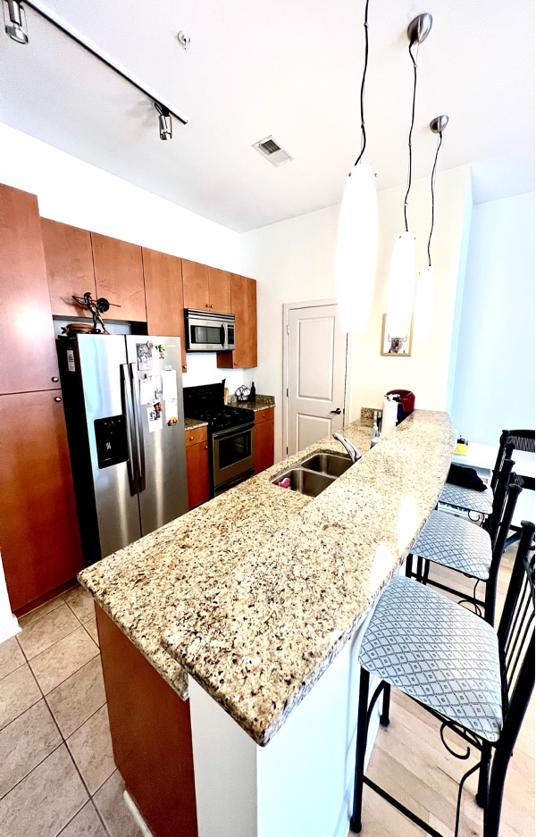 Encimeras de granito para cocina - 1209 N Charles St