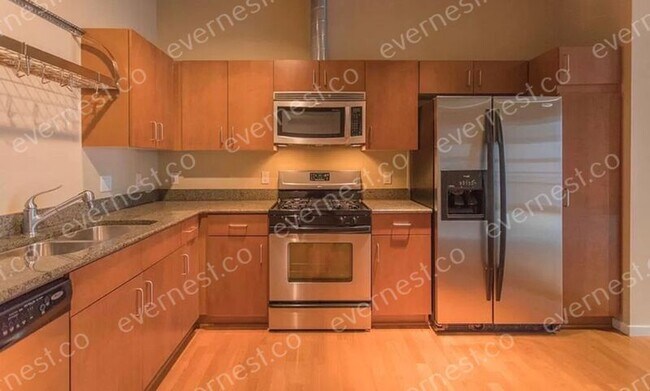 Building Photo - 3601 Arapahoe Ave