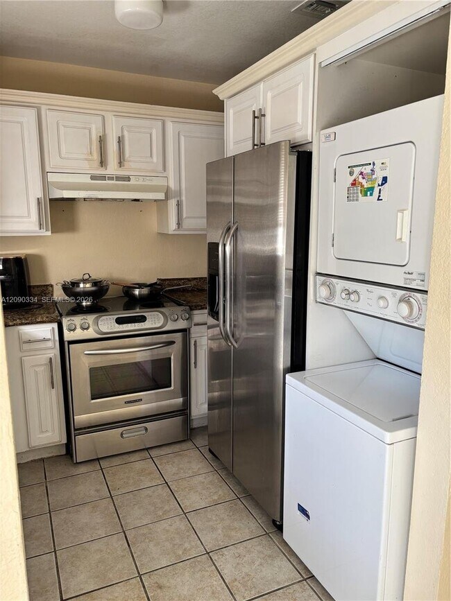 Foto del edificio - 2088 NE 167th St