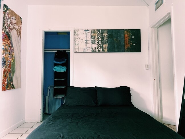 Foto del edificio - 1245 NW 26th St