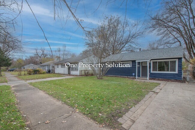 Building Photo - 940 Mount St