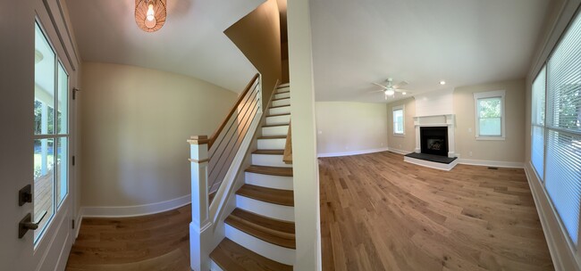 Foto del edificio - 310 Shorepoint Dr
