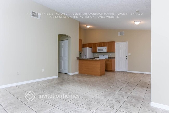 Building Photo - 8410 SW 157th Ct