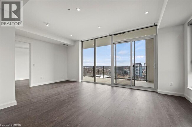 Building Photo - 741 King St W