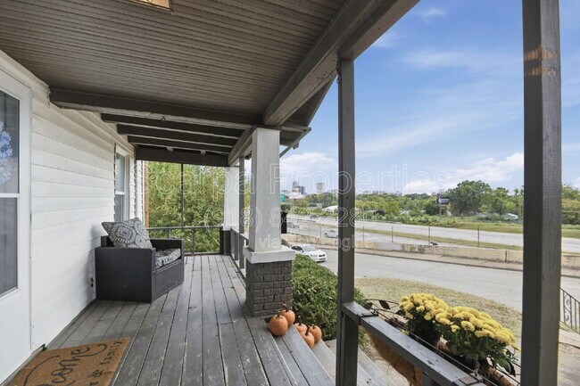 Foto del edificio - 1415 W Reconciliation Way