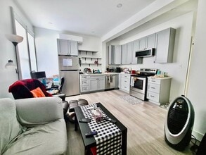 Building Photo - 114 Church St