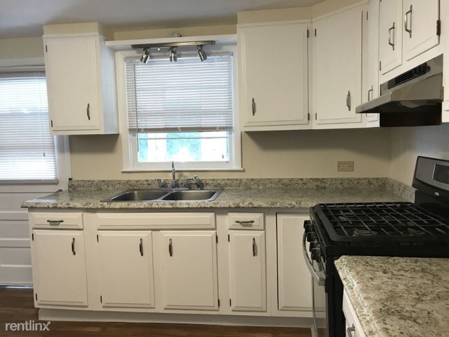 Foto del edificio - 3 br, 1.5 bath House - 109 Ford AVE