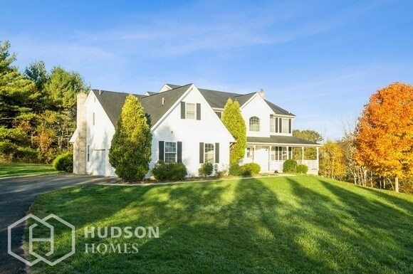 Building Photo - NOW AVAILABLE! - 550 John Deere Dr, Sciota...