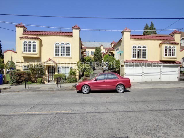 Primary Photo - 3087 SE Ankeny St