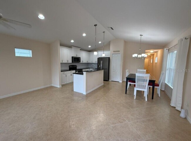 Foto del edificio - 4015 Cottage Hill Ave